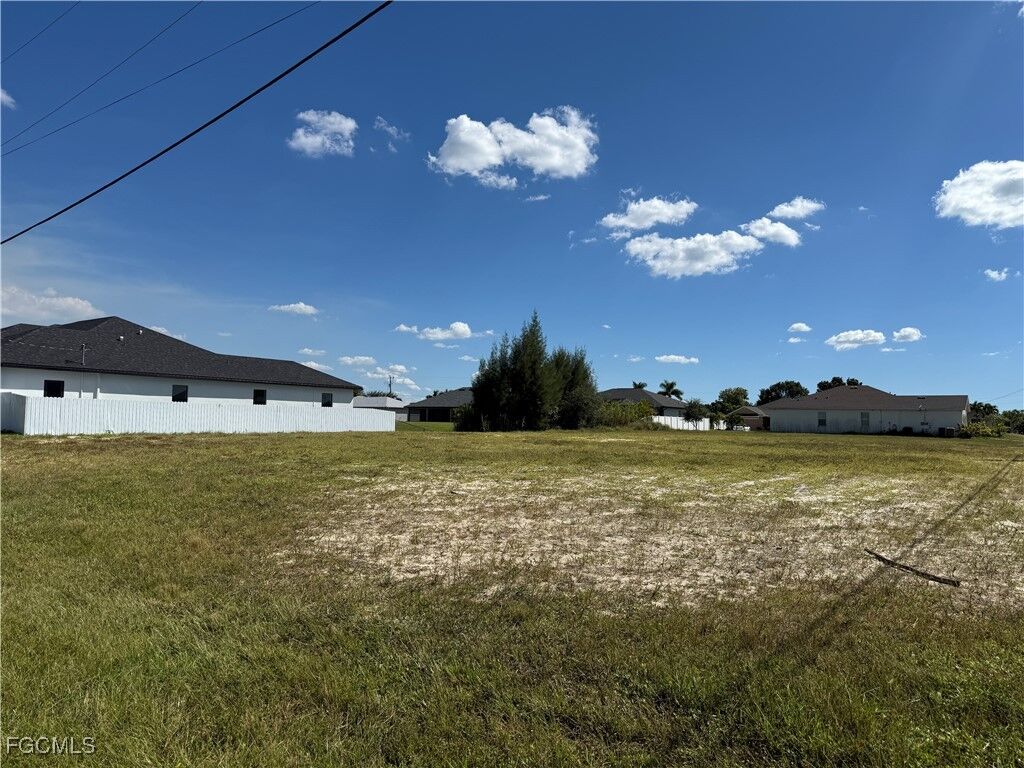 Property Photo:  2805 SW 7th Place  FL 33914 