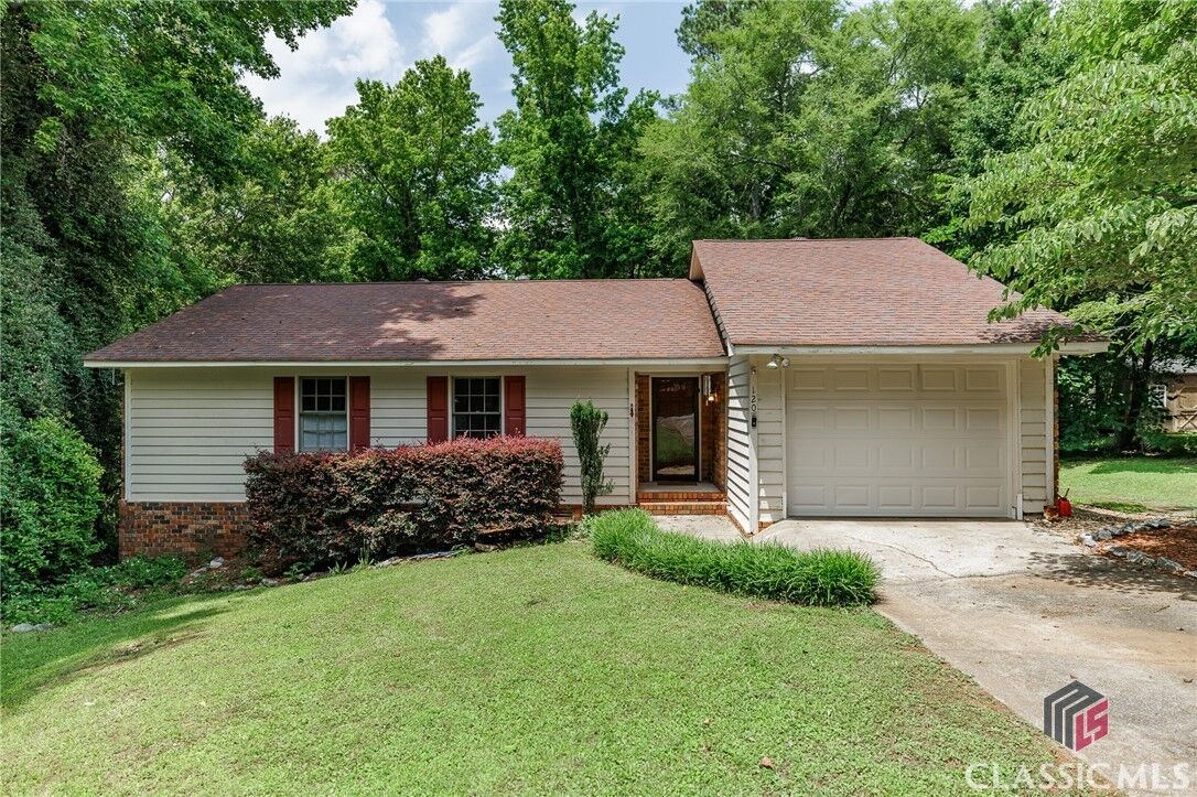 Property Photo:  120 Crossbow Place  GA 30683 