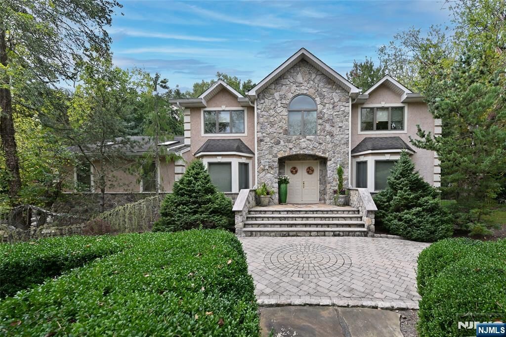 Property Photo:  191 Cherry Lane  NY 10952 