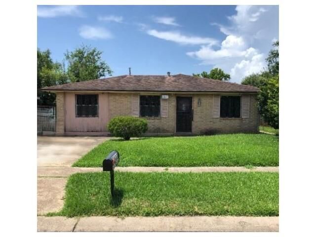 Property Photo: 7833 Britt Street LA 70094