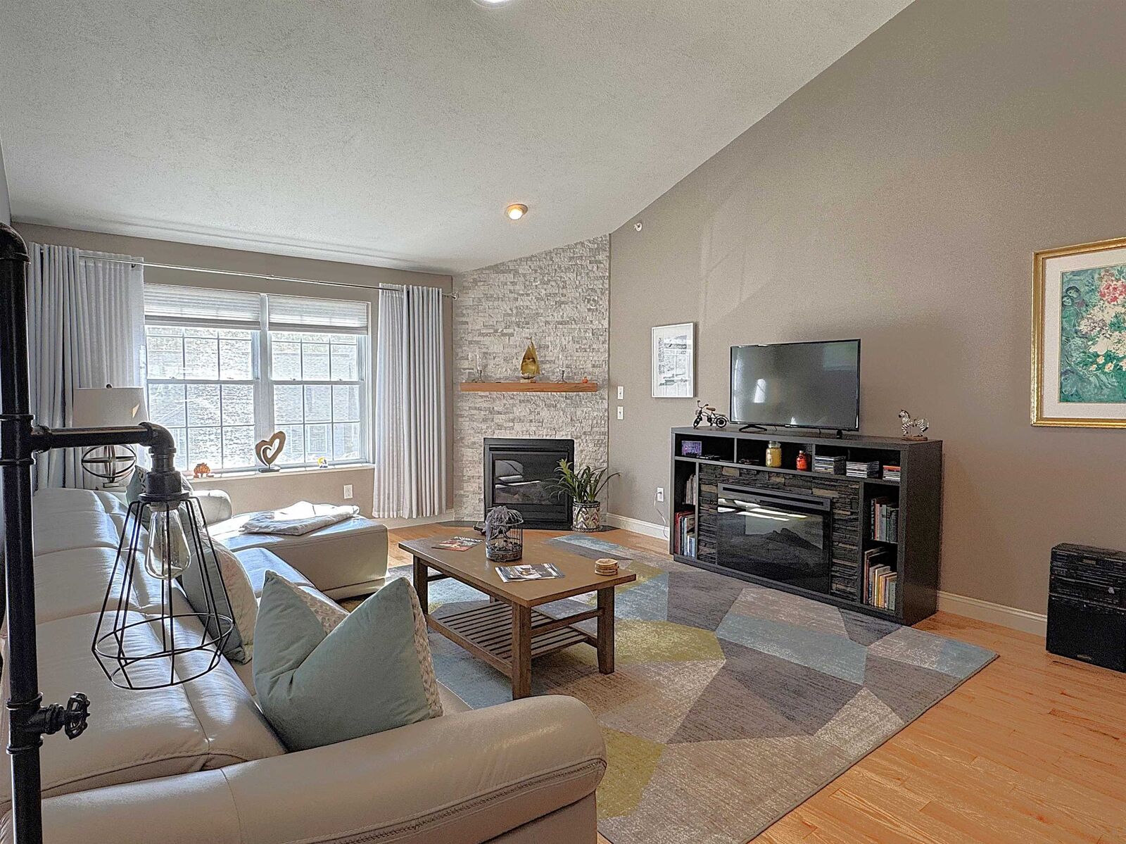 Property Photo:  7 Stevens Court  NH 03811 