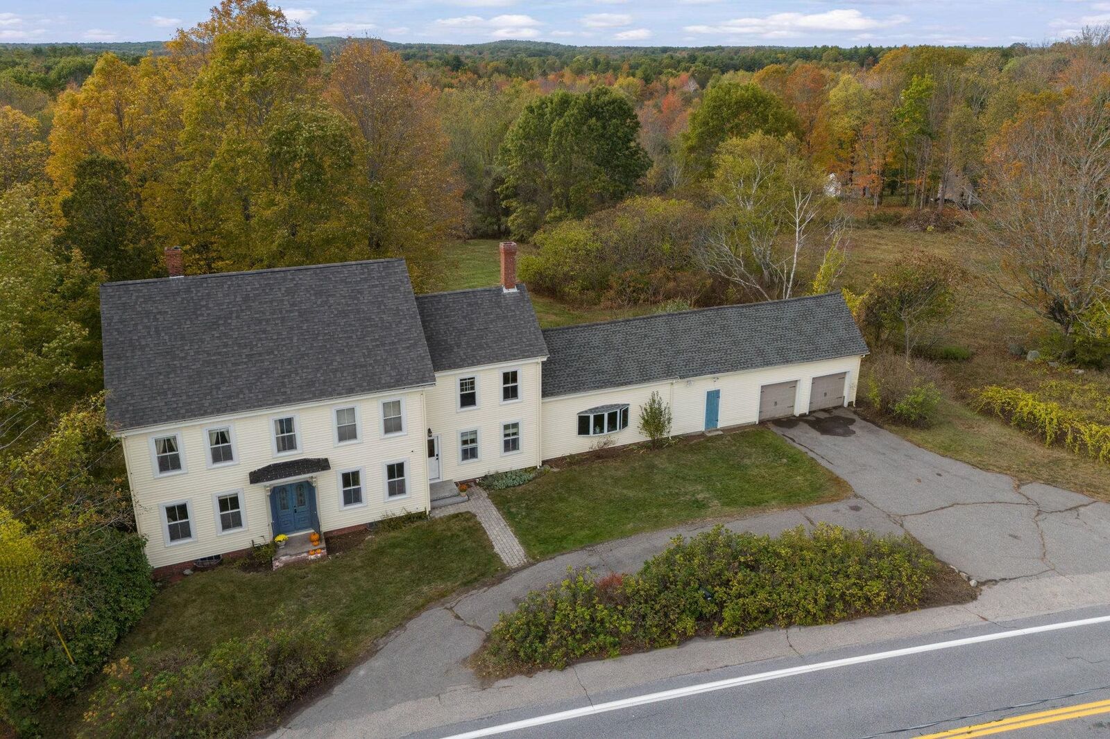 Property Photo: 638 Post Road NH 03840