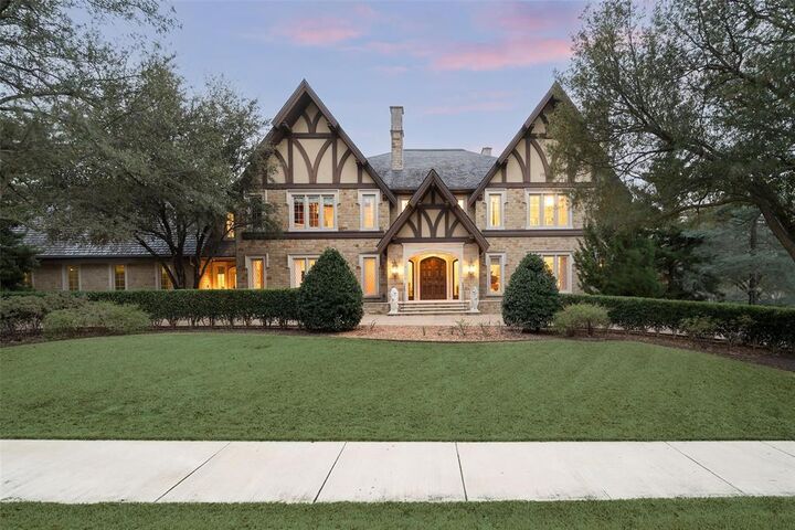 Photo de la propriété:  3711 Lexington Avenue  TX 75205 