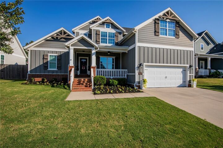 Property Photo: 906 Charing Cross AR 72718