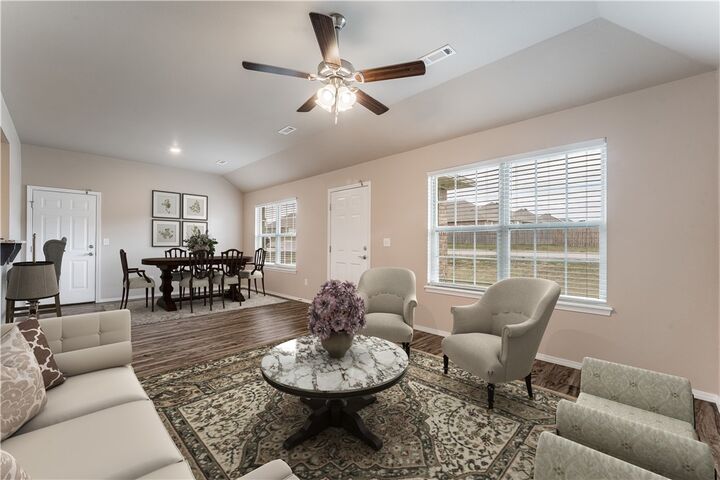 Property Photo:  812 Saddlebrook Street  AR 72734 