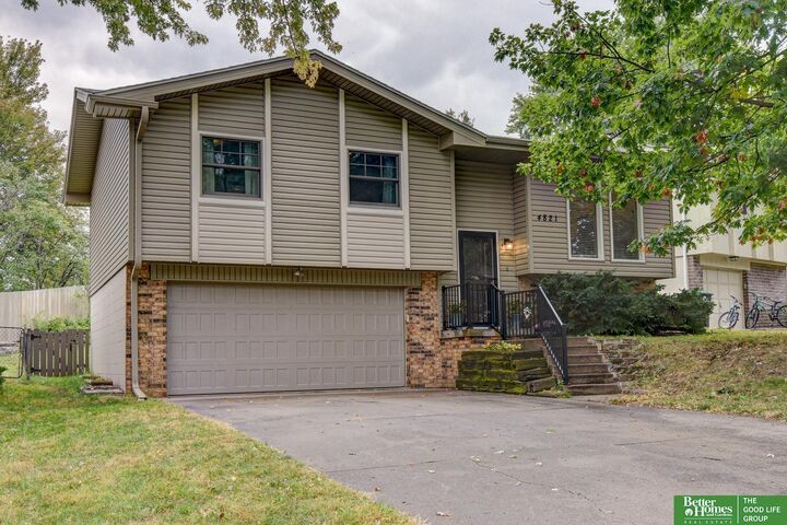 Property Photo: 4821 N 130 Circle NE 68164