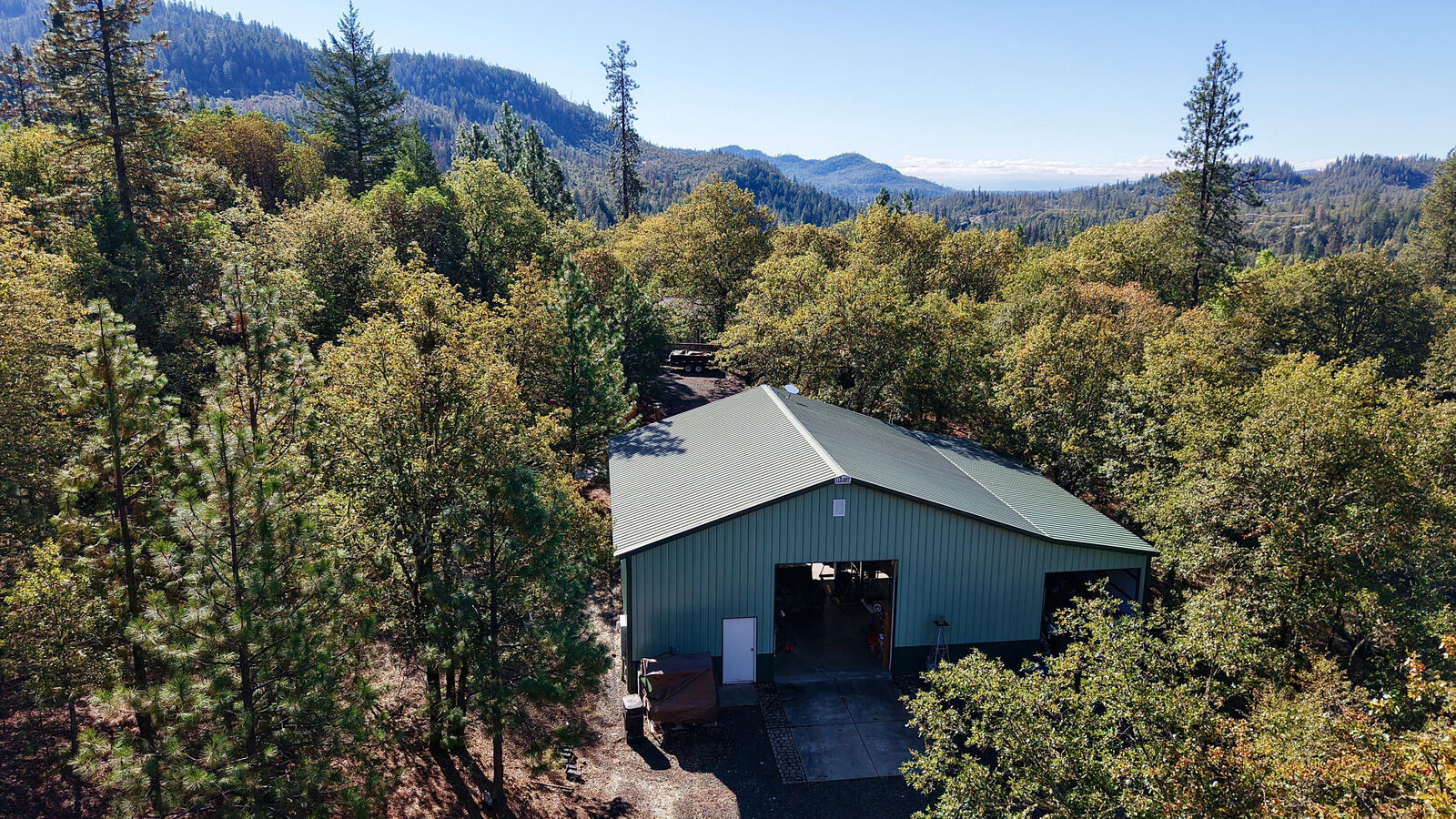 Property Photo: 171 River Heights Road OR 97541