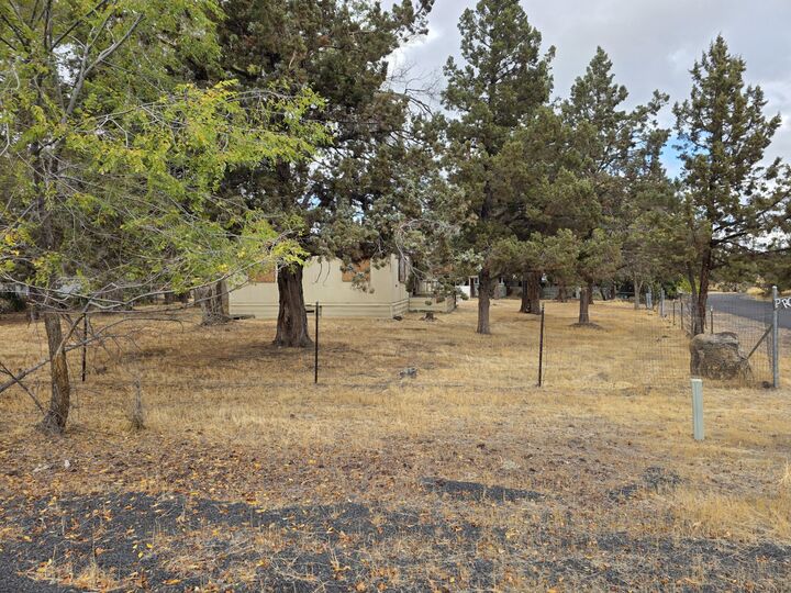 Property Photo: 2675 NW Norse Drive OR 97756