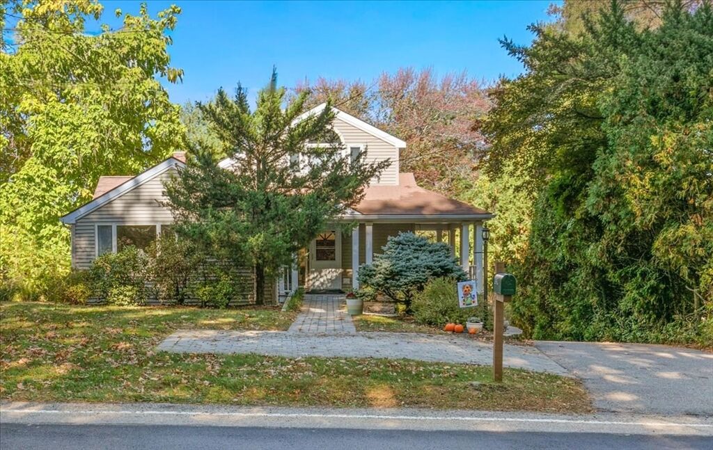 Property Photo:  240 Dale Street  MA 01845 