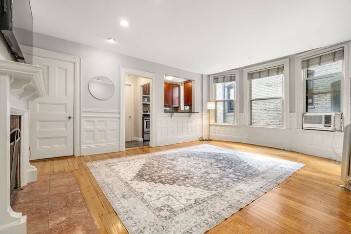 Property Photo: 362 Commonwealth Ave. 6D MA 02115