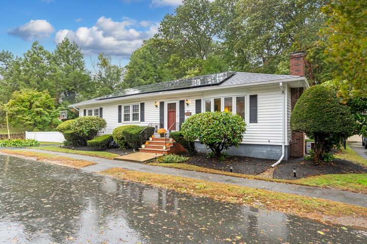 63 Crooker Dr  Lynn MA 01904 photo