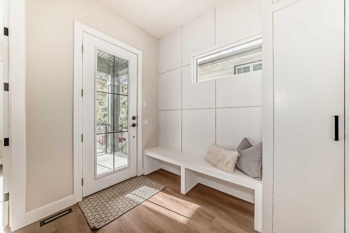 Property Photo: 2528 7 Avenue NW AB T2N 1A4