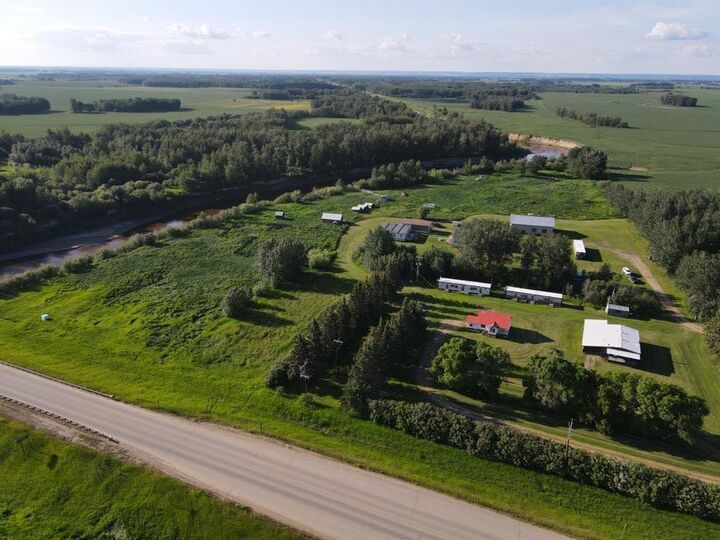 Property Photo: 161 Range Road 74302 AB T0G 1E0