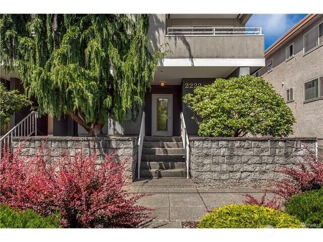 Property Photo: 2222 NW 58th Street 201 WA 98107