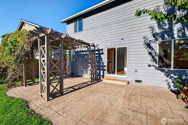 Property Photo: 18628 10th Avenue SE WA 98012