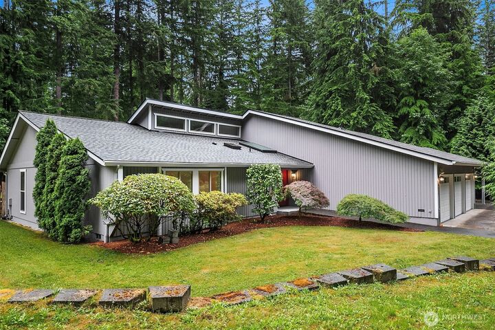 Property Photo:  4218  229th Avenue NE  WA 98053 