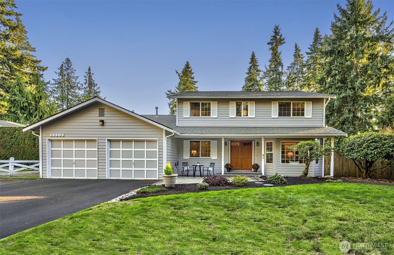 Property Photo: 19904 Maplewood Drive WA 98026
