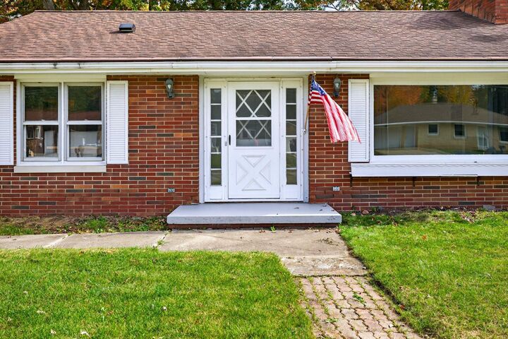 Property Photo:  106 Hayes Street  WI 54130-1308 