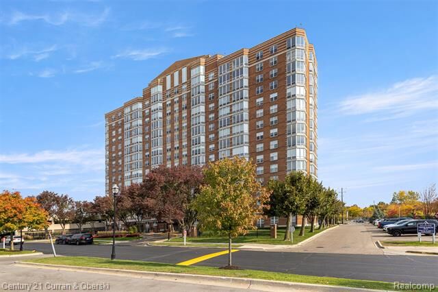 Property Photo: 250 E Harbortown Drive 708 MI 48207