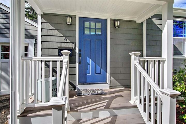 Property Photo: 6 Kenmore Court RI 02806