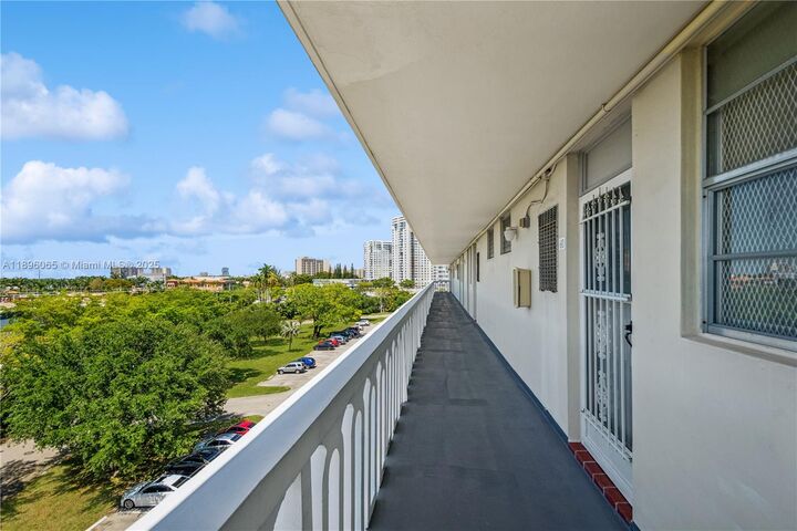 Property Photo: 2851 Leonard Dr J610 FL 33160
