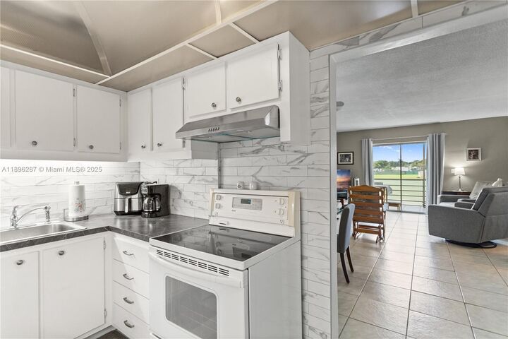 Property Photo: 17001 NE 13th Ave 214 FL 33162