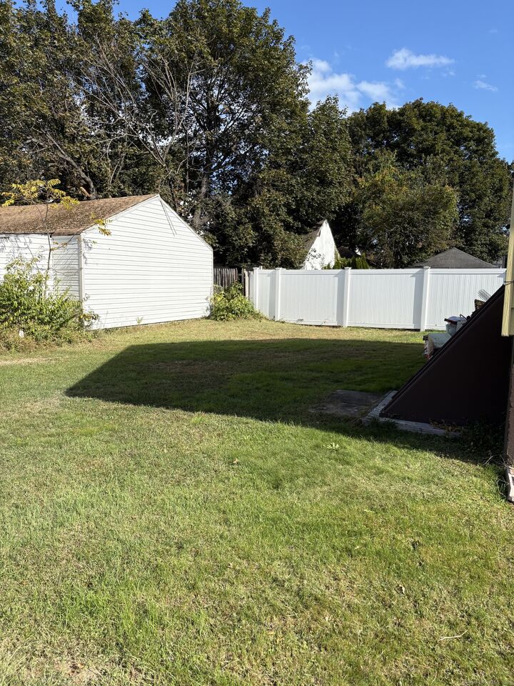 Property Photo: 394 Harding Avenue CT 06615