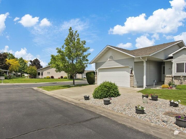 Property Photo: 1946 S Century Ln WA 99037