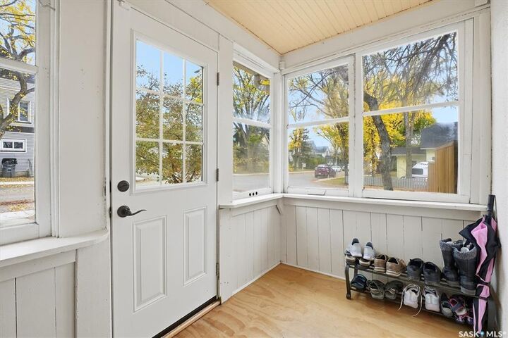 Property Photo: 201 28th Street W SK S7L 0K4