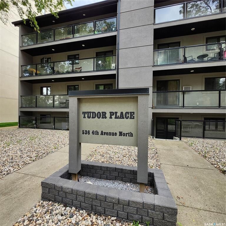 Property Photo: 536 4th Avenue N 305 SK S7K 2M7