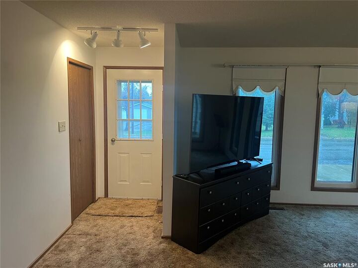 Property Photo: 408 5th Street W SK S0A 4T0
