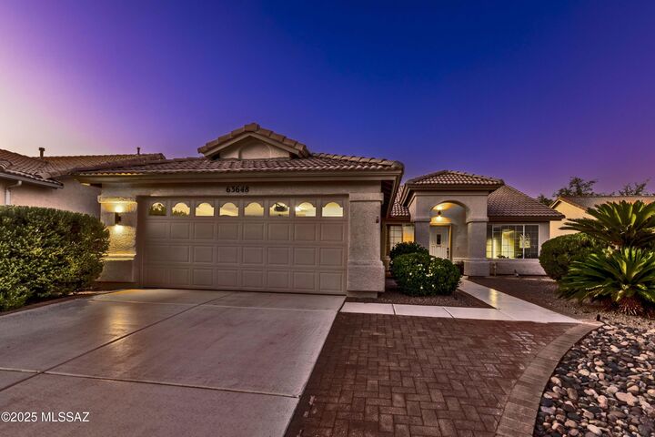 Property Photo: 63648 E Edgeview Lane AZ 85739