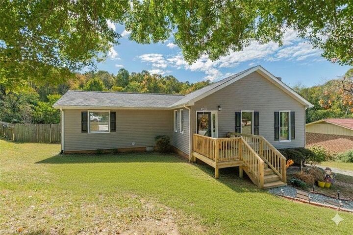 Property Photo:  1107 Harvest Drive  NC 27360 