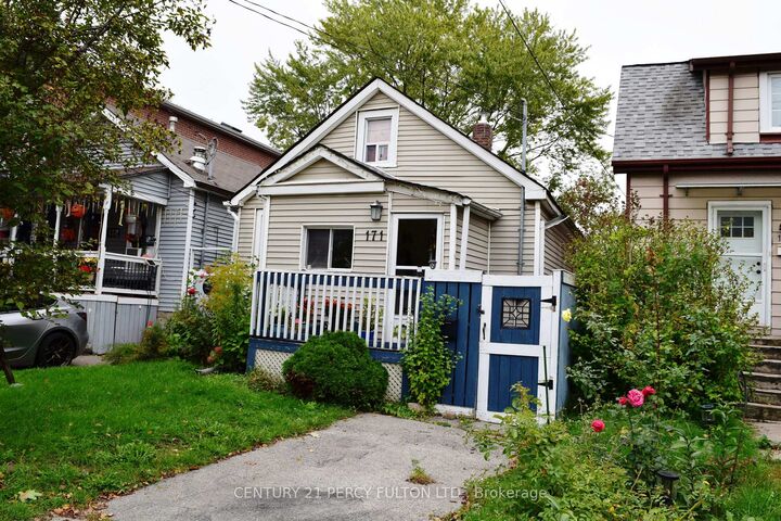 Property Photo:  171 Raleigh Avenue  ON M1K 1A5