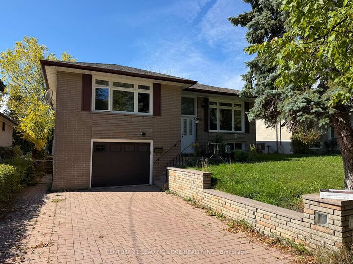 18 Packard Boulevard Upper  Toronto ON M1P 4K1 photo