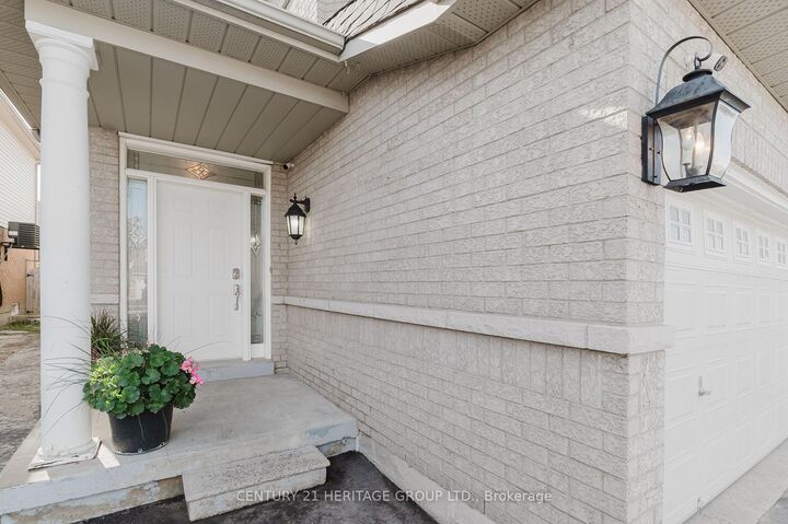 Photo de la propriété:  601 McBean Avenue  ON L3X 2L5