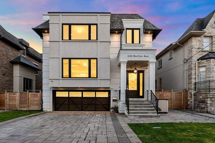 Photo de la propriété:  143 Norton Avenue  ON M2N 4A7 