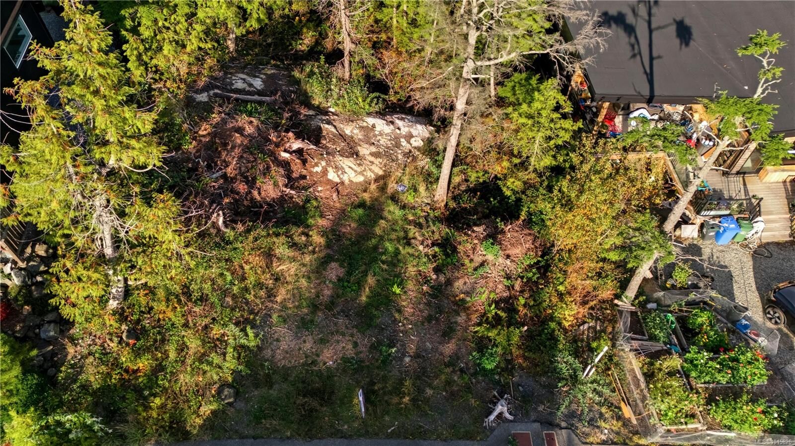 Property Photo:  851 Lorne White Pl  BC V0R 3A0 