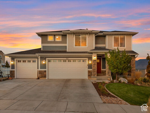 Property Photo: 742 N Echo Way UT 84045