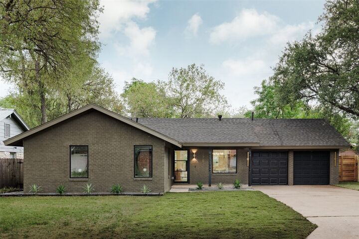 Property Photo: 1707 Westmoor Drive TX 78723