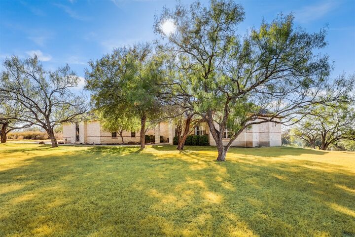 104 Running Brook Trail  Spicewood TX 78669 photo