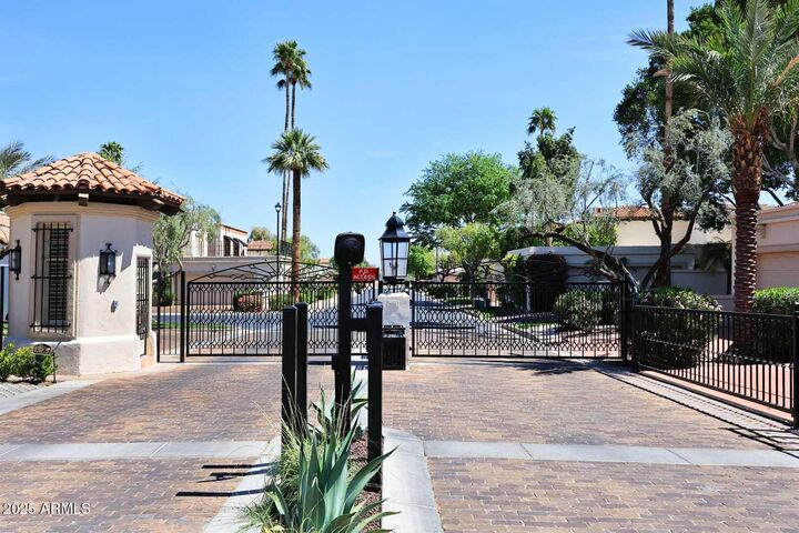 Property Photo:  6701 N Scottsdale Road 20  AZ 85250 