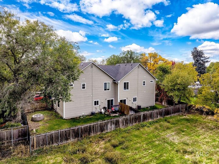 Property Photo: 3848 W Rose Hill ID 83705
