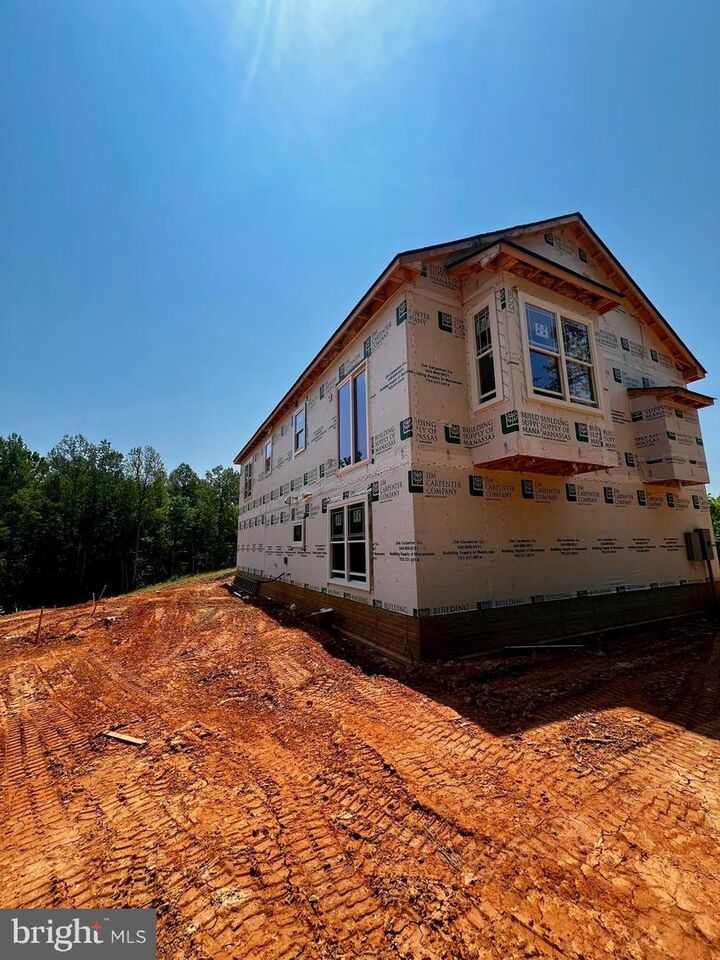 Property Photo: 28549 Eleys Ford VA 22736