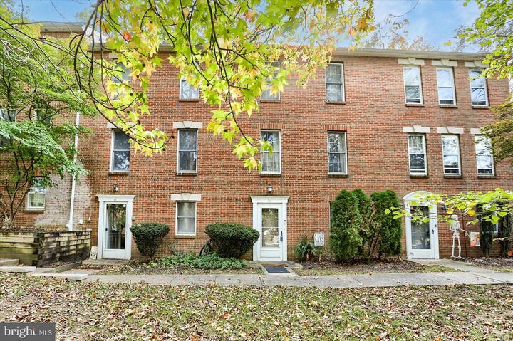 31 Fairfax Village S  Harrisburg PA 17112 photo