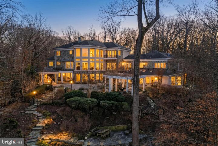 Property Photo:  658 Live Oak Drive  VA 22101 