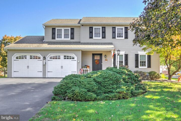 Property Photo: 2 Brookfield Road PA 17543