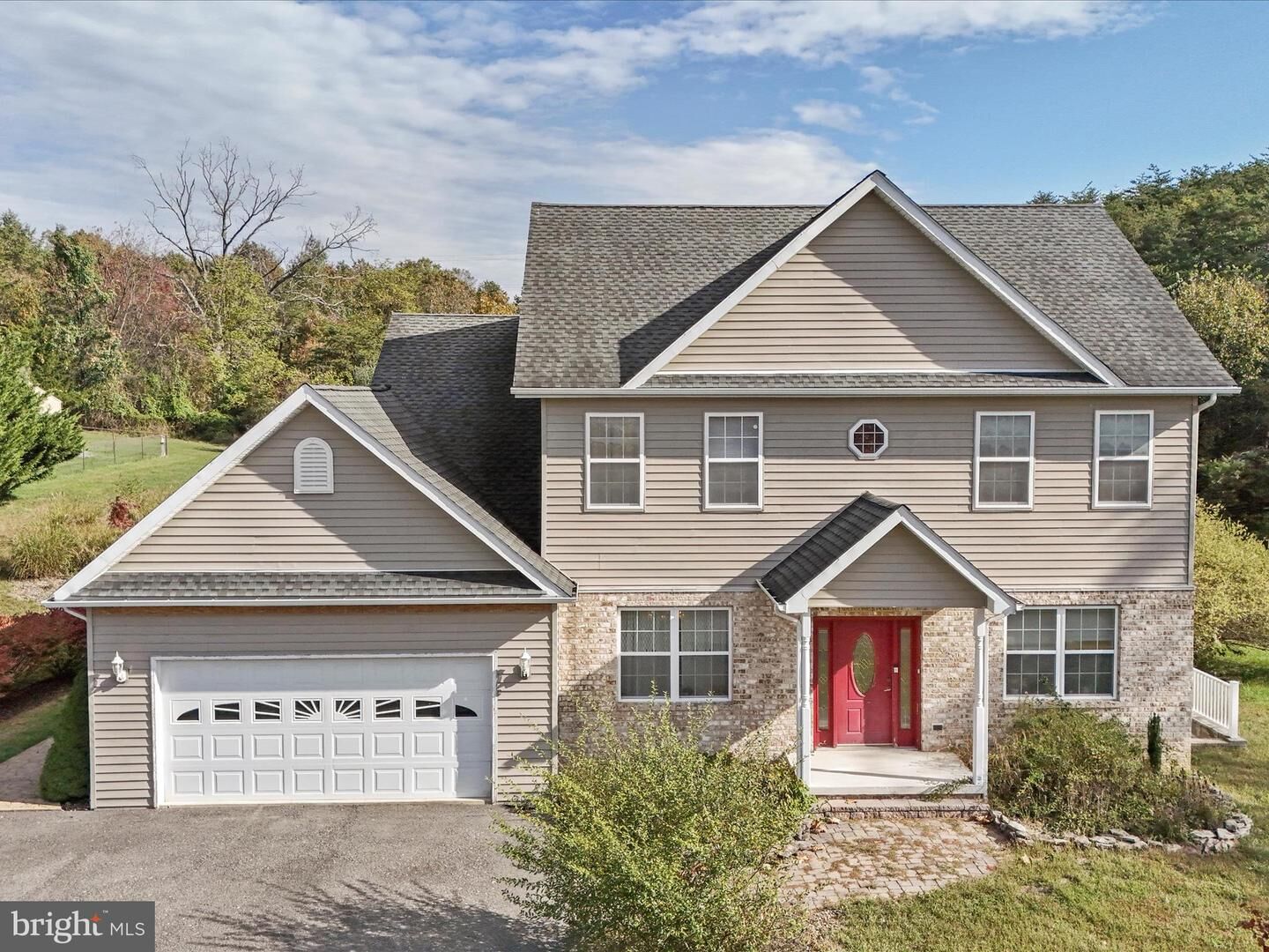 Property Photo: 519 N Lakewood Drive WV 26753