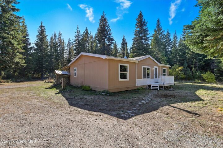 Property Photo: 5898 W Grayeagle Rd ID 83858