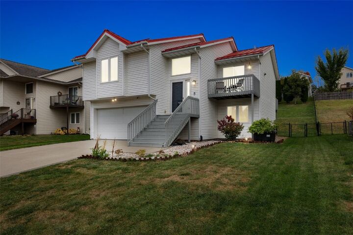 Property Photo: 1731 Parkway Drive IA 52241